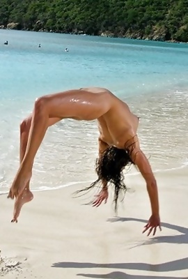 Renee Perez gorgeous brunette posing nude on beach