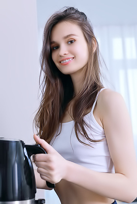 Anastasia Bella Exposing Her Plump-lipped Pussy With The Carefree Charm