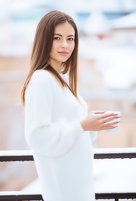 Hilary C Lifts Her Cashmere Sweater To Expose Her Perfect Ass