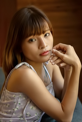Oopeve Sunlight Dances Across The Asian Cutie’s Slender Figure