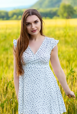 Julia K laying it out on the green, flaunting her killer body and bubble butt