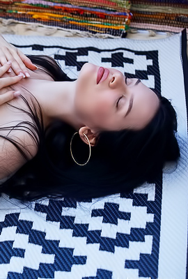 Ariana Mun Entices With Open Legs, Bare Feet, And Hairy Pussy Draped In Diamond Figurine